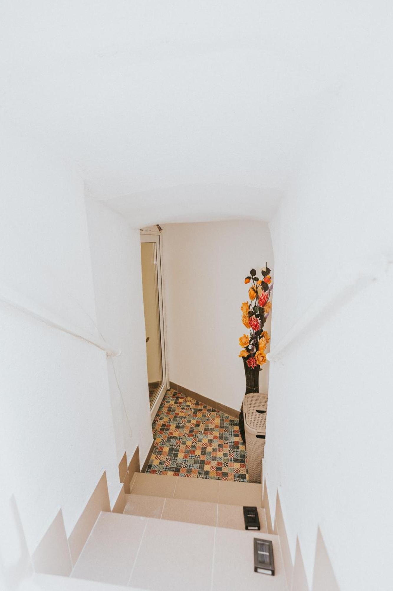 Locart -Cozy Downtown Apartment, Near Black Church With Free Wi-Fi Braşov Exteriör bild