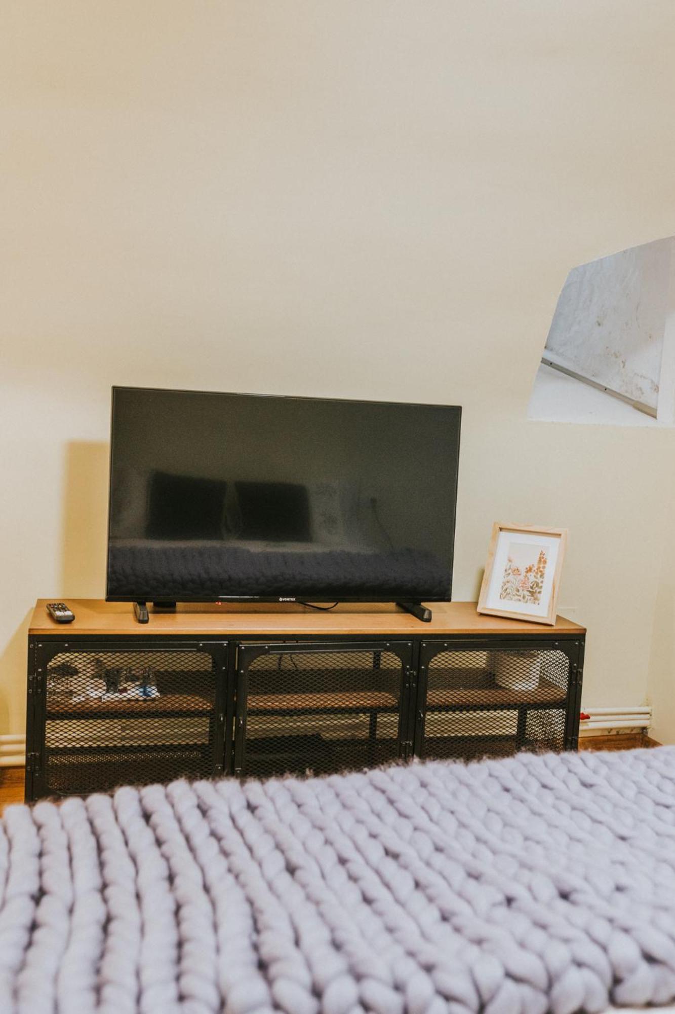 Locart -Cozy Downtown Apartment, Near Black Church With Free Wi-Fi Braşov Exteriör bild